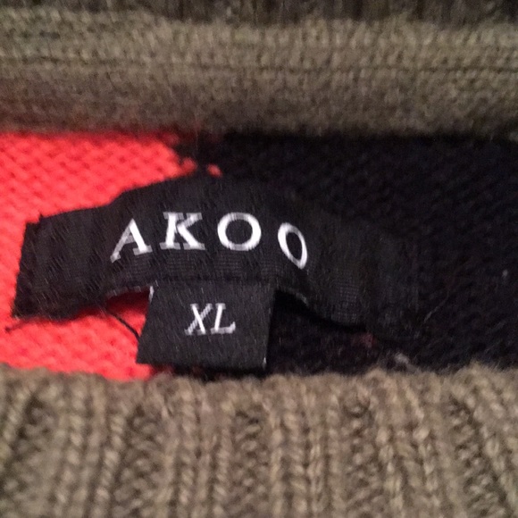 AKOO CREWNECK SWEATER - Picture 6 of 7